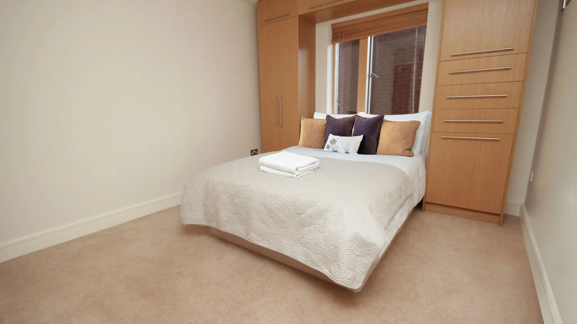 더블린 Pearse Street Sleeps 10 아파트 아일랜드
