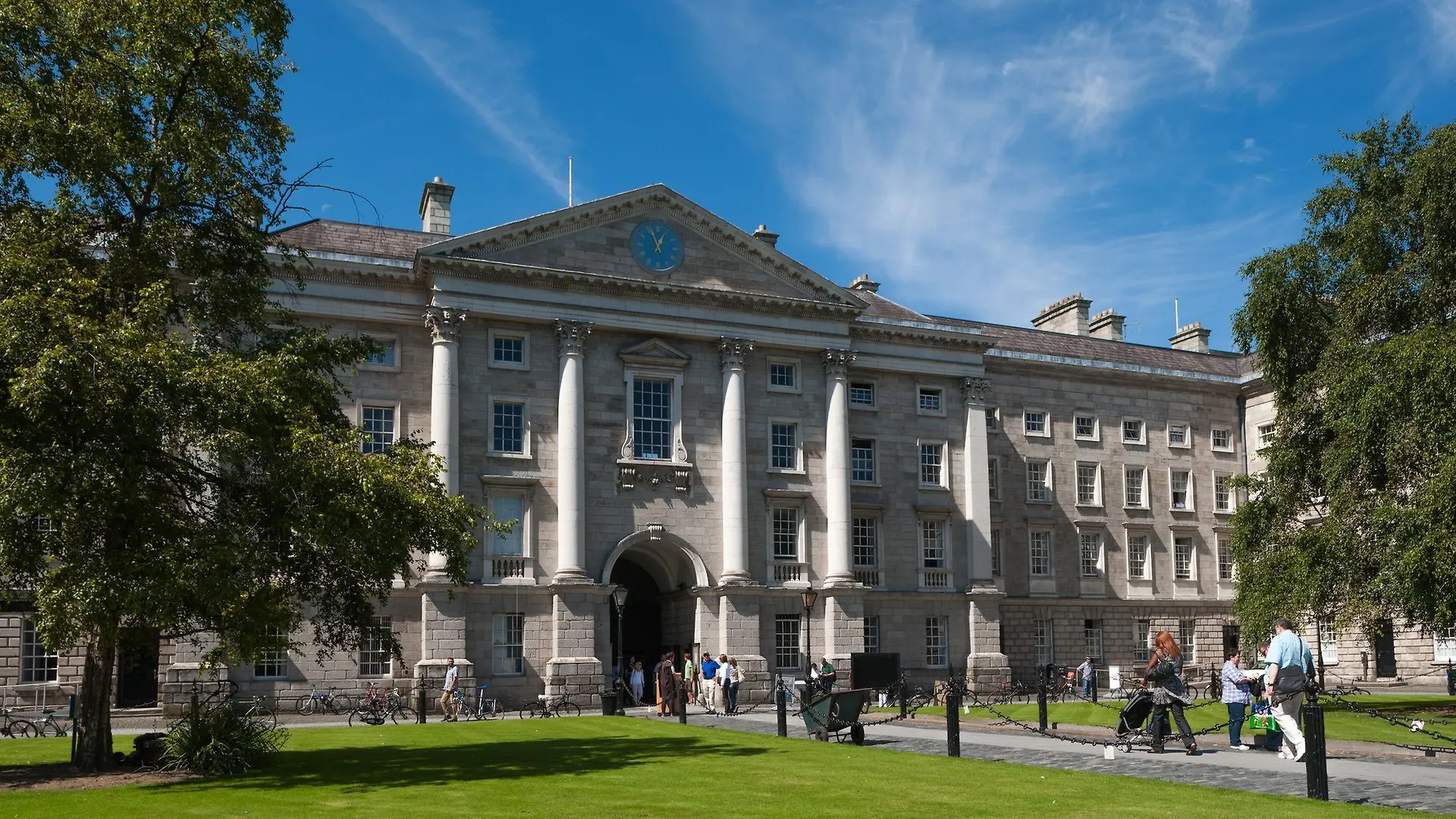 Pearse Street Sleeps 10 Apartment Dublin 0*,